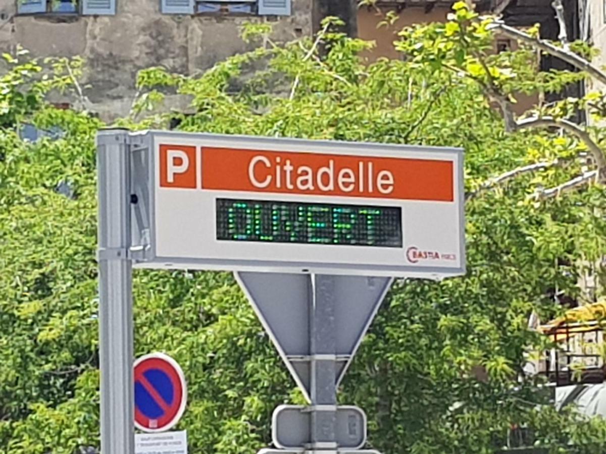 דירות בסטיה Chambre De Charme Dans La Citadelle מראה חיצוני תמונה